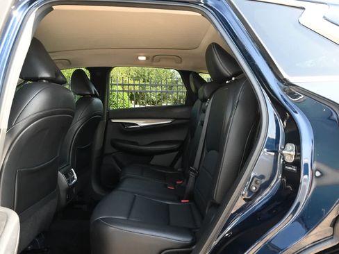 Used 2021 INFINITI QX50 Luxe AWD/4WD image 19