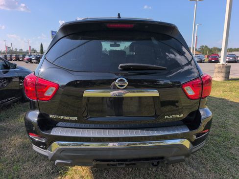 Used 2019 Nissan Pathfinder Platinum w/ Cargo Package FWD image 3
