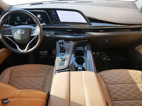 Used 2023 Cadillac Escalade ESV Premium Luxury image 14