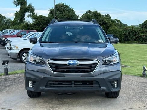 Used 2022 Subaru Outback Premium AWD/4WD image 2
