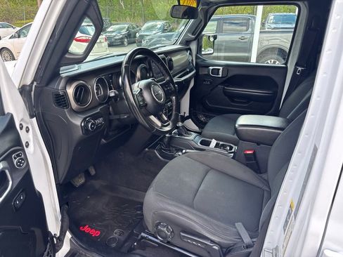 Used 2021 Jeep Wrangler Unlimited Sport AWD/4WD image 7
