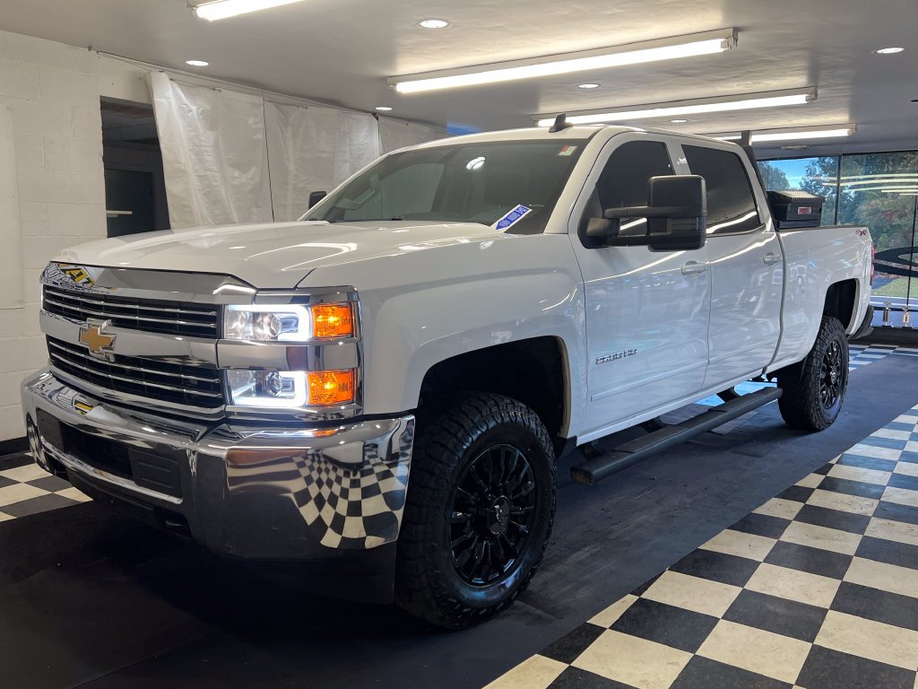 Used 2019 Chevrolet Silverado 2500 LT AWD/4WD image 5