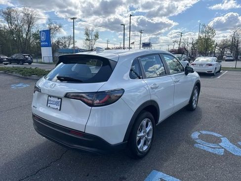 Used 2023 Honda HR-V LX image 8