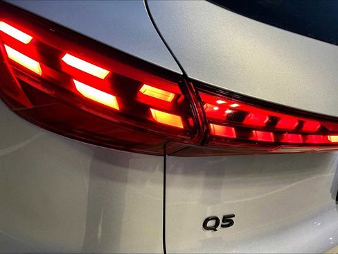 Used 2025 Audi Q5 Premium Plus w/ Premium Plus image 14