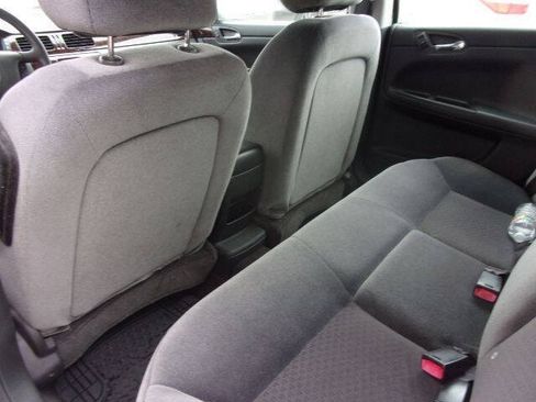Used 2016 Chevrolet Impala LT FWD image 15