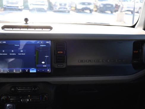 Used 2022 Ford Bronco Badlands image 23