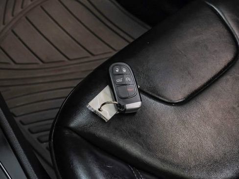 Used 2020 Jeep Cherokee Latitude Plus w/ Comfort/Convenience Group image 53