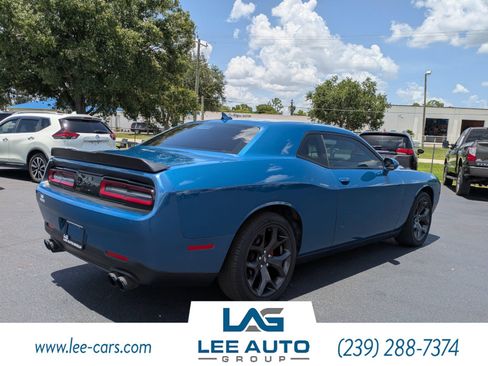 Used 2020 Dodge Challenger SXT w/ Blacktop Package RWD image 3