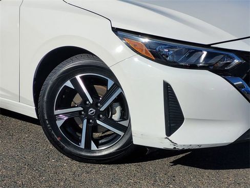 Used 2024 Nissan Sentra SV image 9