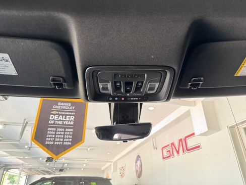 Used 2021 GMC Sierra 1500 AT4 w/ AT4 Value Package AWD/4WD image 30