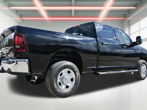 New 2026 RAM 2500 Tradesman AWD/4WD image 3