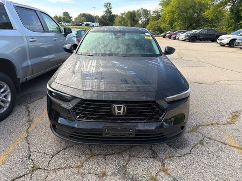 Used 2024 Honda Accord EX image 5
