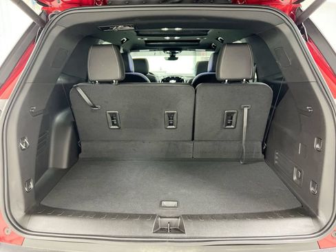Used 2023 Chevrolet Traverse LT w/ LT Premium Package AWD/4WD image 25