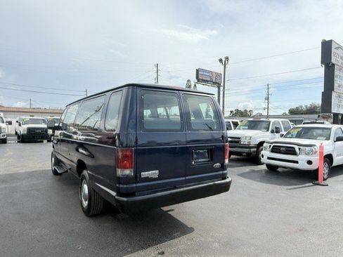 Used 2006 Ford E-350 and Econoline 350 XL RWD image 8