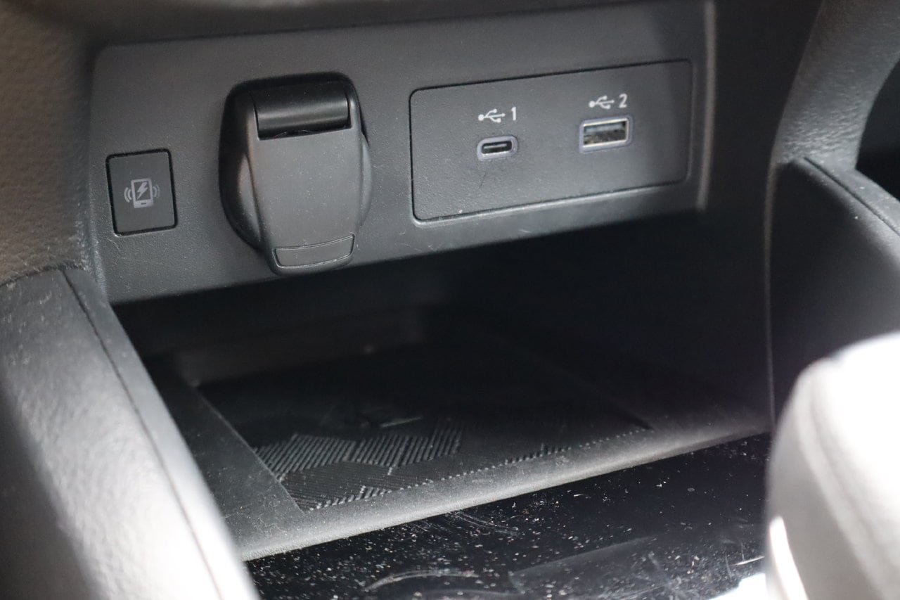 Used 2024 Nissan Versa SR w/ Trunk Package FWD image 24