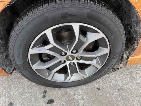 Used 2017 Chevrolet Sonic LT w/ Convenience Package image 9