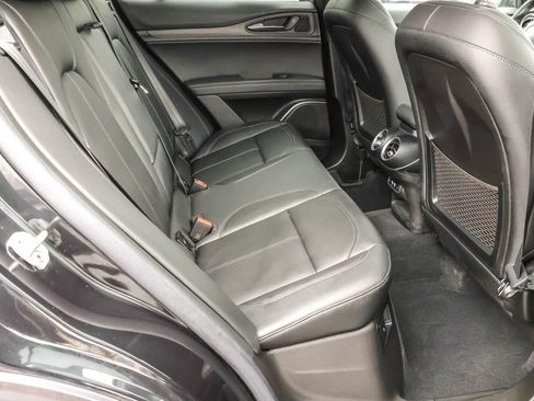 Used 2023 Alfa Romeo Stelvio Ti image 33