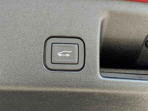 New 2026 Chevrolet Equinox EV RS image 25