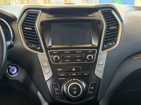 Used 2018 Hyundai Santa Fe Sport 2.0T FWD image 17