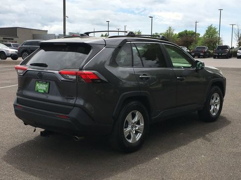 Used 2020 Toyota RAV4 XLE w/ Convenience Package AWD/4WD image 7