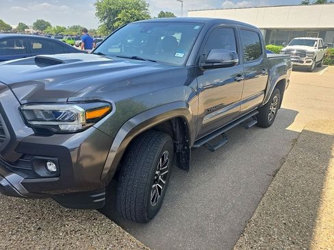 Used 2022 Toyota Tacoma TRD Sport w/ Technology Package RWD image 1