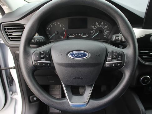 Used 2022 Ford Escape SE image 23