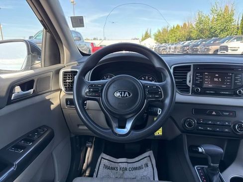 Used 2017 Kia Sportage LX AWD/4WD image 18