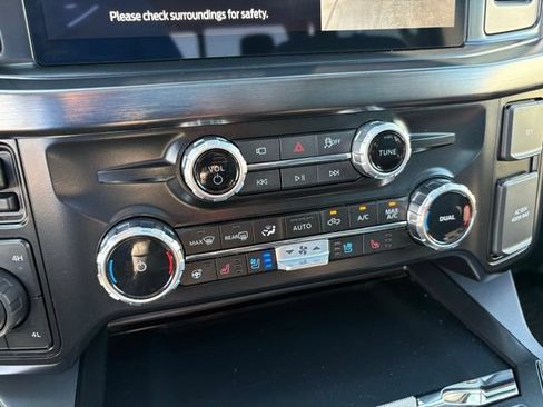 Used 2026 Ford F350 Lariat w/ Black Appearance Package AWD/4WD image 32