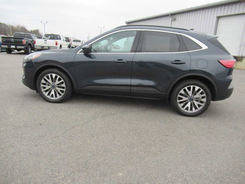 Used 2022 Ford Escape Titanium image 8