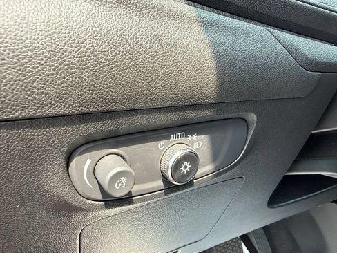 Used 2024 Buick Encore GX Preferred AWD/4WD image 21