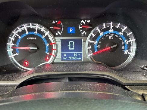 Used 2018 Toyota 4Runner SR5 image 4