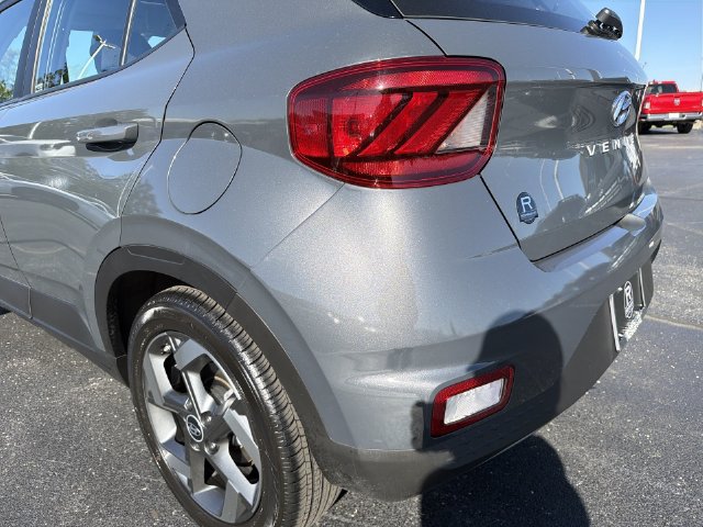 Used 2025 Hyundai Venue SEL FWD image 37