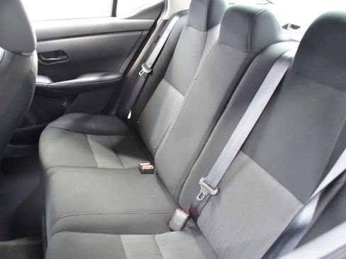 Used 2024 Nissan Sentra SV FWD image 10