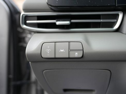 Used 2023 Hyundai Elantra SEL w/ Convenience Package image 23