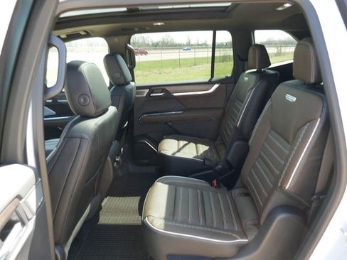 New 2026 GMC Acadia Denali Ultimate AWD/4WD image 14