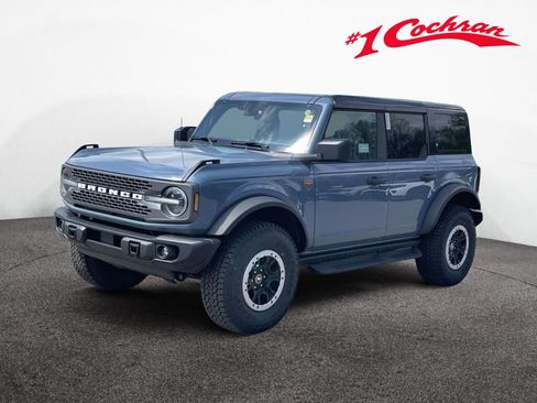 New 2025 Ford Bronco Badlands w/ Sasquatch Package AWD/4WD image 11