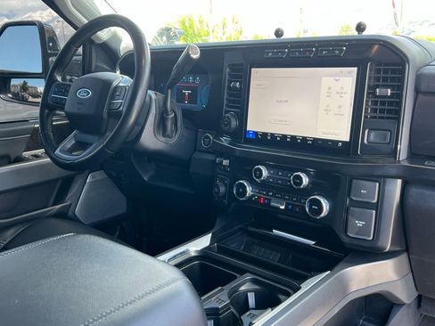 Used 2023 Ford F250 Lariat w/ Lariat Ultimate Package AWD/4WD image 19