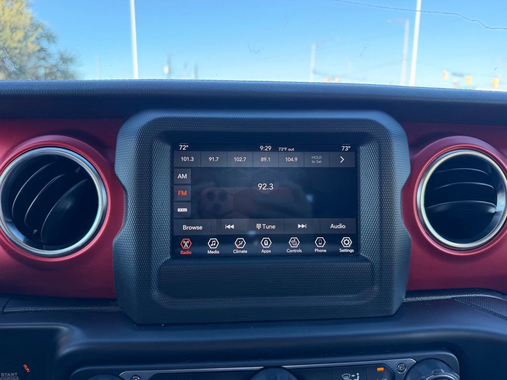 Used 2021 Jeep Gladiator Rubicon w/ Cold Weather Group AWD/4WD image 16
