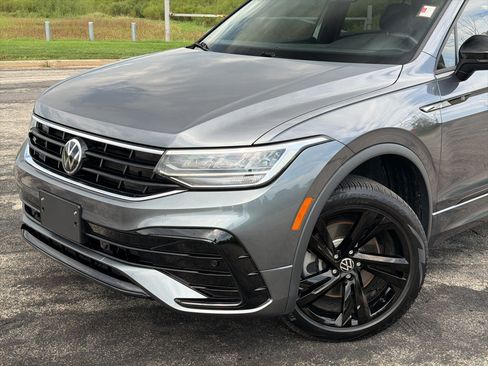 Used 2024 Volkswagen Tiguan SE R-Line w/ MDO Package, Two-Row AWD/4WD image 8