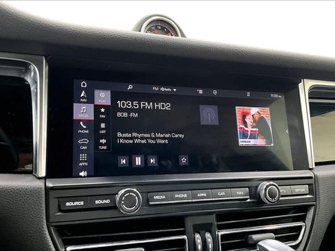 Used 2020 Porsche Macan AWD/4WD image 31