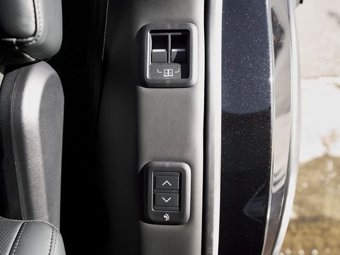 Used 2025 Land Rover Range Rover Long Wheelbase Autobiography image 49