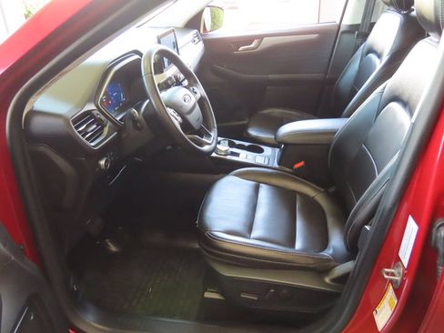 Used 2022 Ford Escape SEL w/ Technology Package AWD/4WD image 22