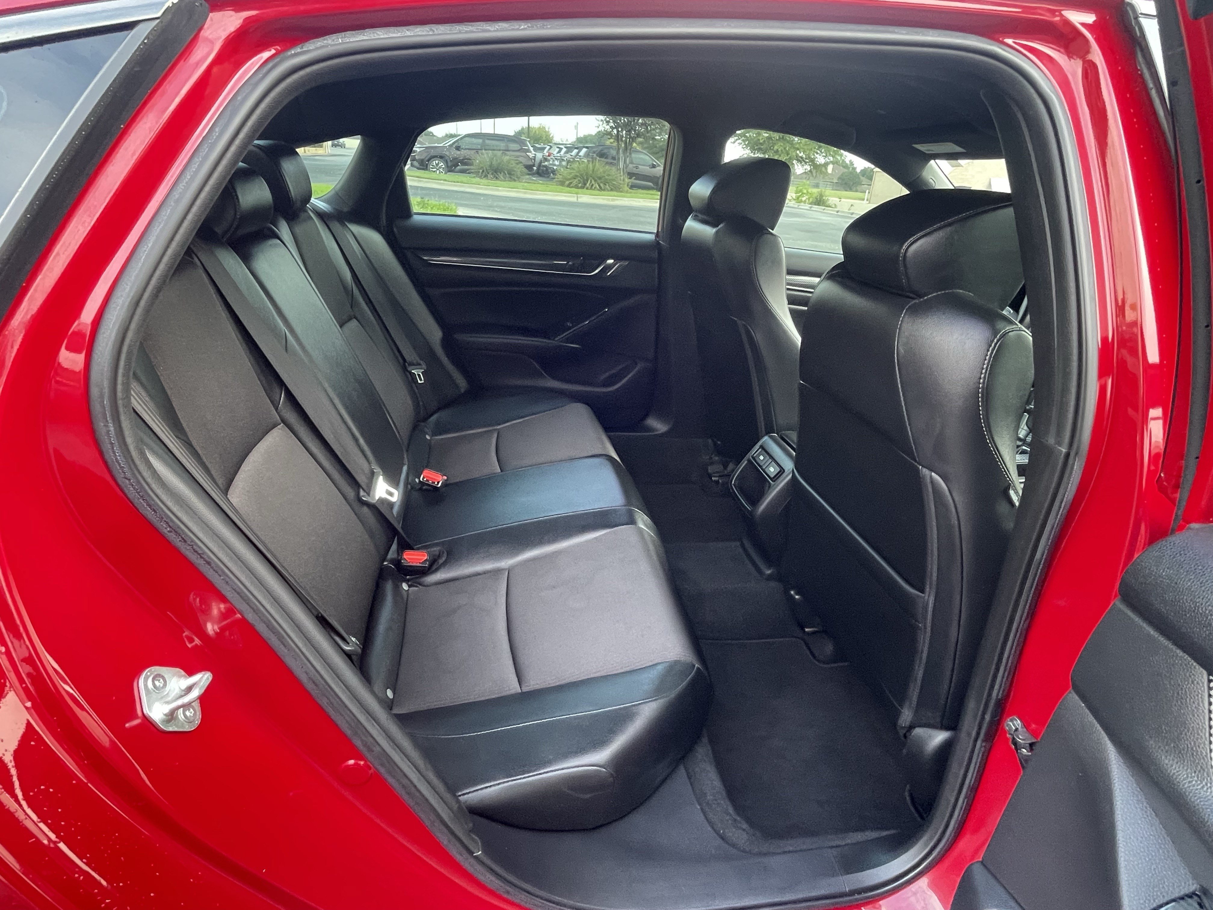 Used 2021 Honda Accord Sport image 12