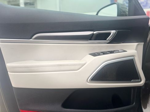 Used 2020 Kia Telluride S w/ S 8 Passenger Seating Package image 32