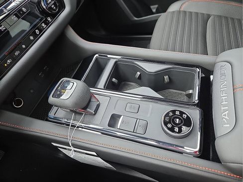 New 2026 Nissan Pathfinder SV image 25