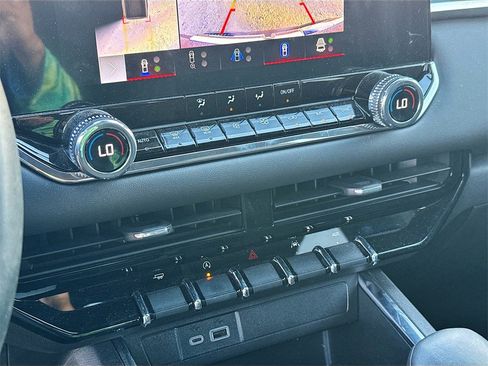 Used 2024 GMC Canyon Elevation w/ Convenience Package image 17