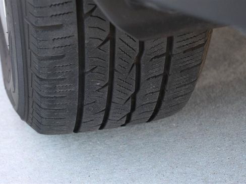 Used 2022 Toyota RAV4 LE w/ Carpet Mat Package (TMS) AWD/4WD image 44