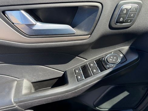 Used 2022 Ford Escape SEL w/ Technology Package AWD/4WD image 14