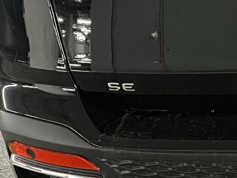 New 2026 Volkswagen Taos SE AWD/4WD image 37