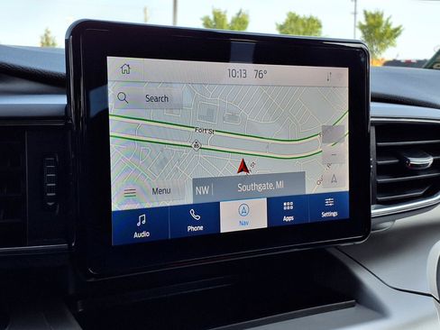Used 2021 Ford Explorer XLT w/ Equipment Group 202A AWD/4WD image 9
